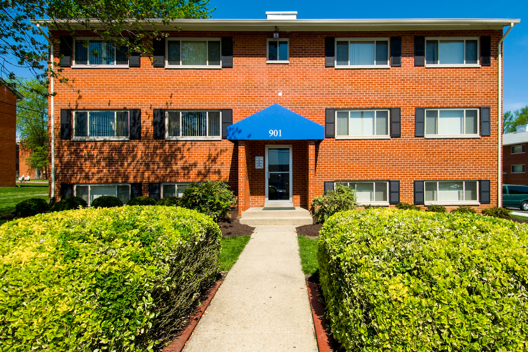 Middletowne and The Dona Apartments