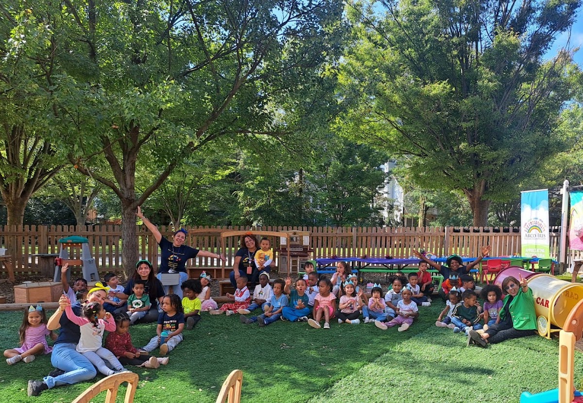 Arco Iris Bilingual Children's Center