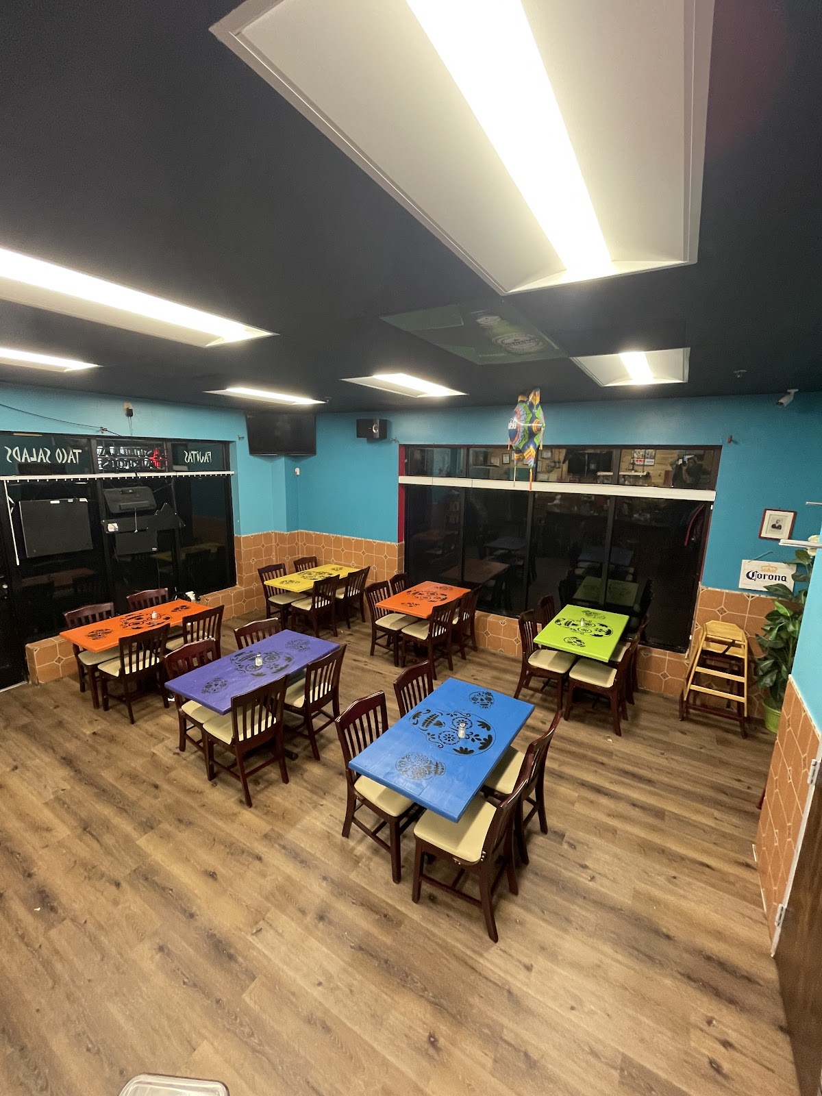El Azteca Restaurant