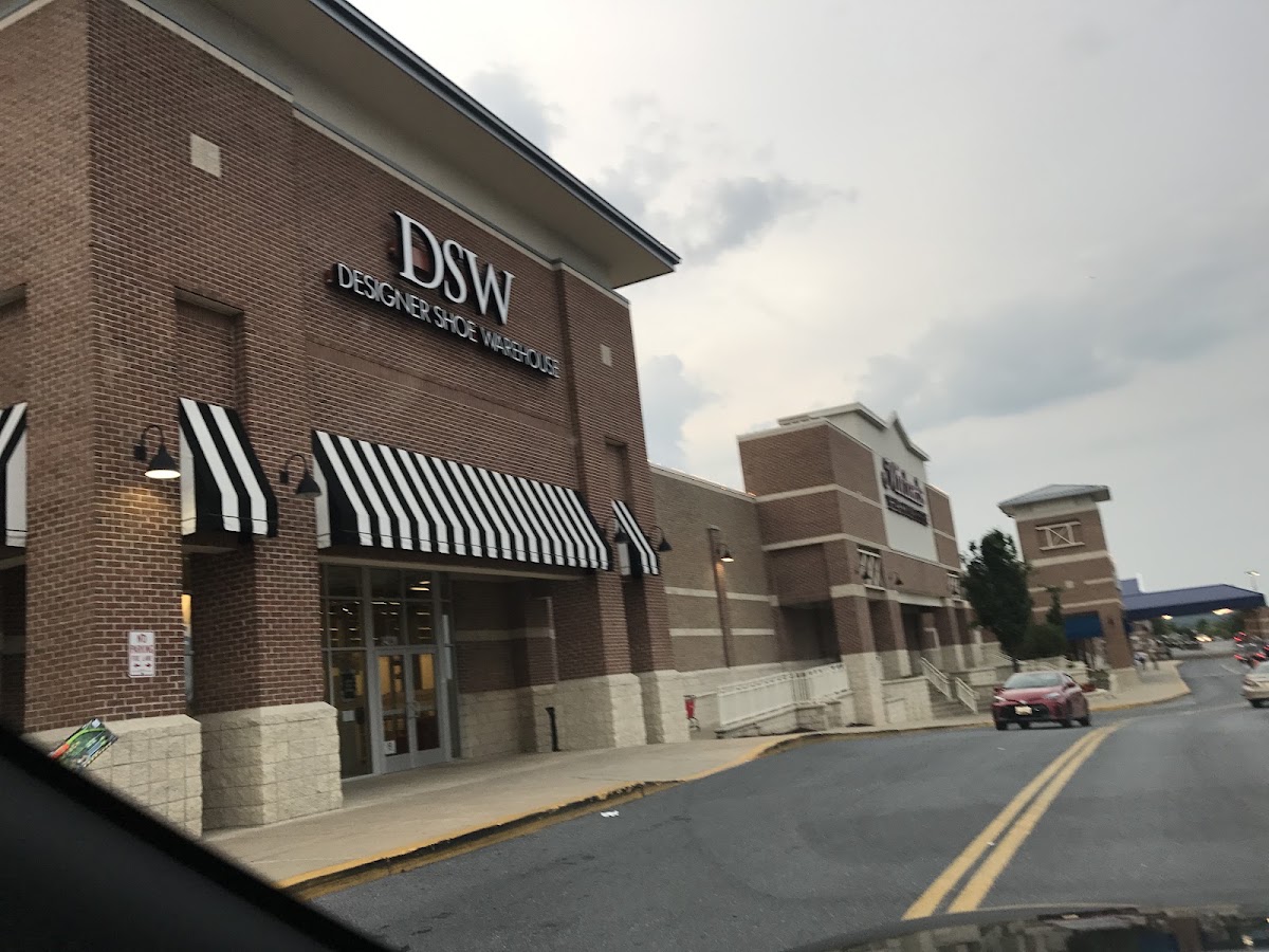 DSW Shoe Warehouse